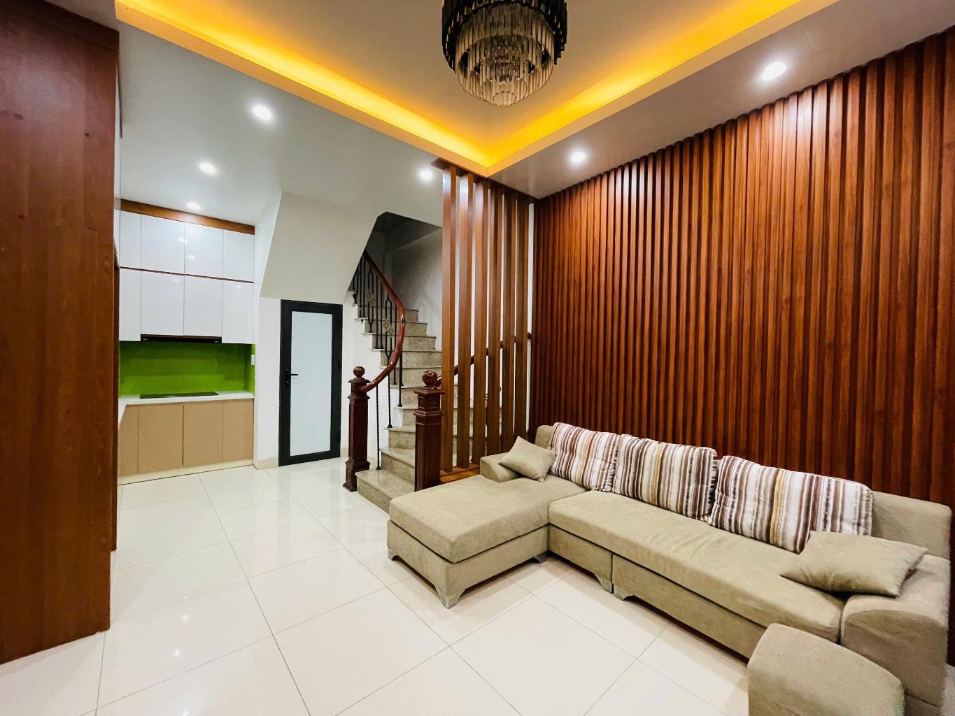 ĐÔNG NGẠC – BẮC TỪ LIÊM- LÔ GÓC – MẶT NGÕ- HÀNG XÓM CIPUTRA.